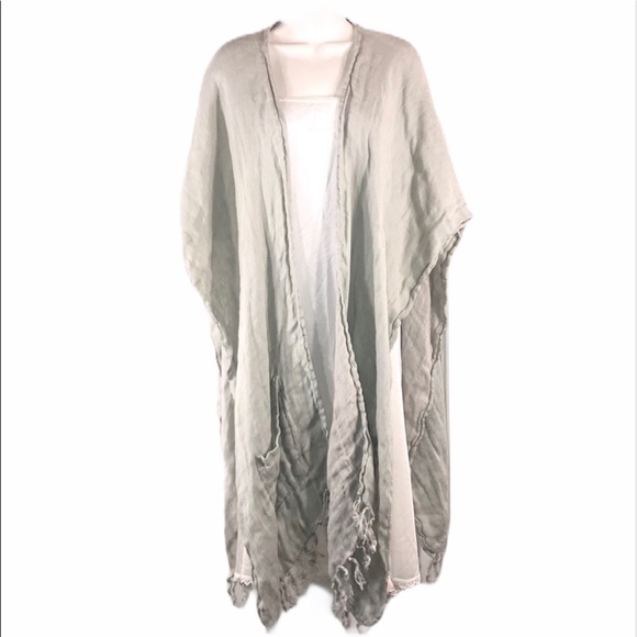 Vikolino Accessories - NWT Vikolino Linen Kimono Ruana With Fringe